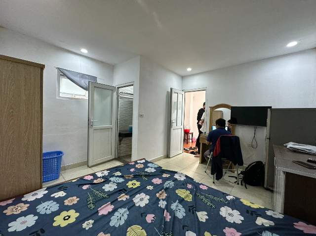 Võng Thị - Phòng 501, Tây Hồ - 2.700.000đ/tháng